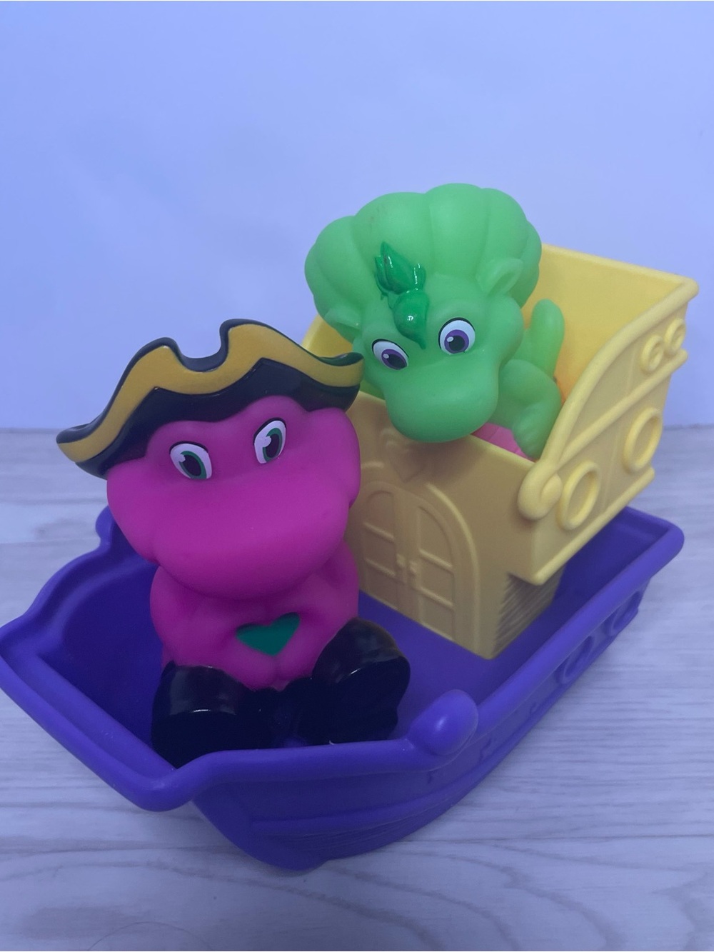 NWOB Fisher Price Barney and Baby Bop Boat Bath/Pool Toy Set 2023 Water Play